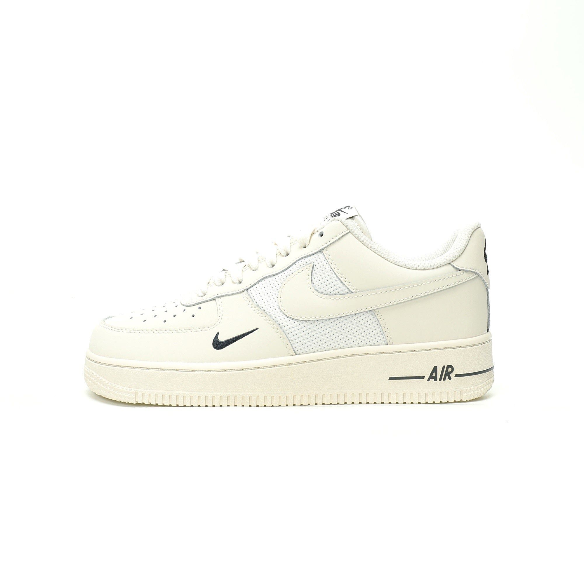 Nike Air Force 1 '07 LV8 — Sail / Black