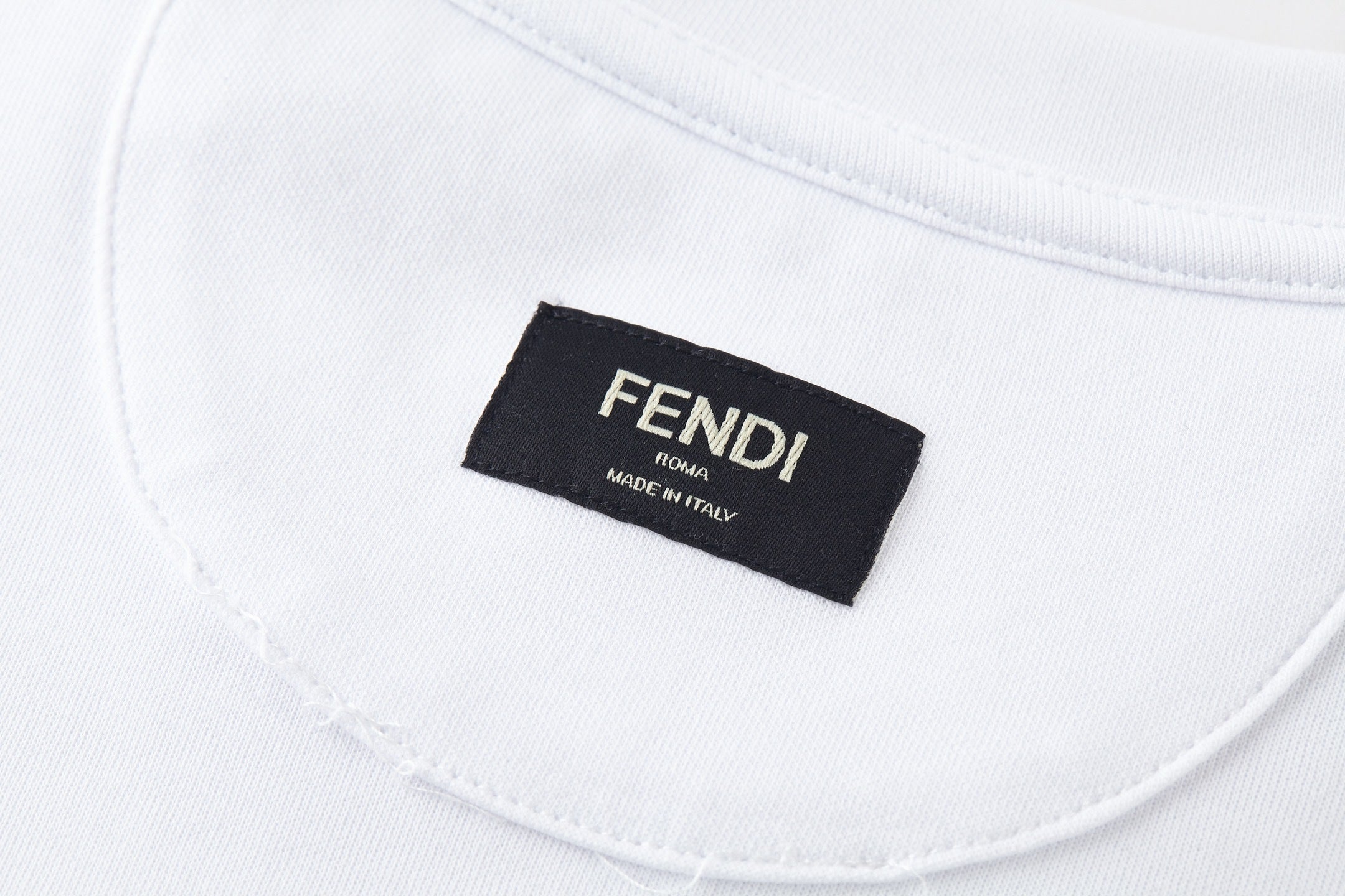 T-Shirt Fendi Logo Azzurro Effetto Acqua - Bianco