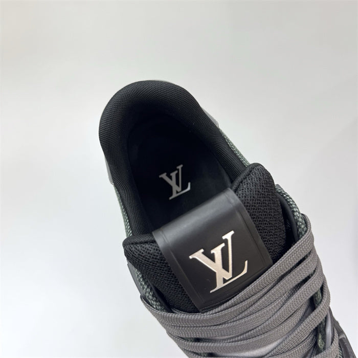 trainer shoes